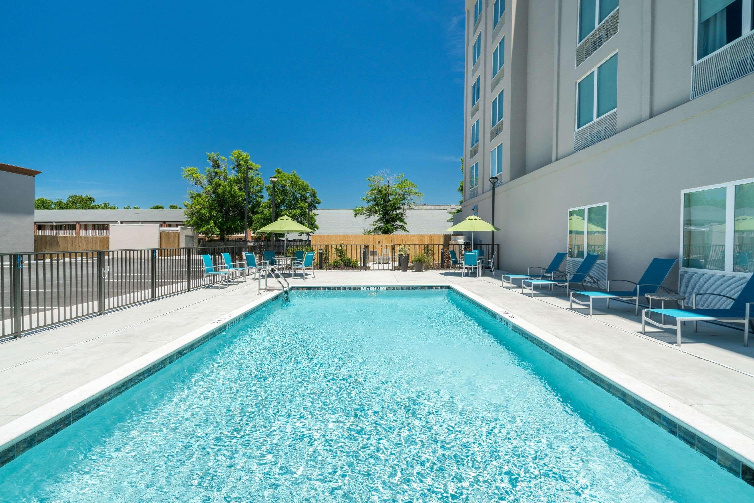 La Quinta By Wyndham Mobile Hotel Exterior foto